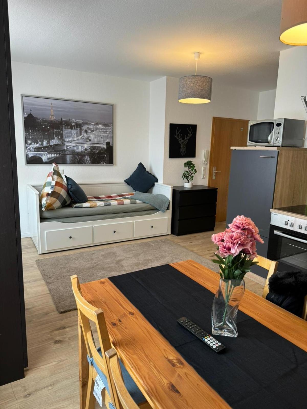 Apartment Apartment, 2p, Wifi, Kueche, Modern, Ruhig, Zentral *