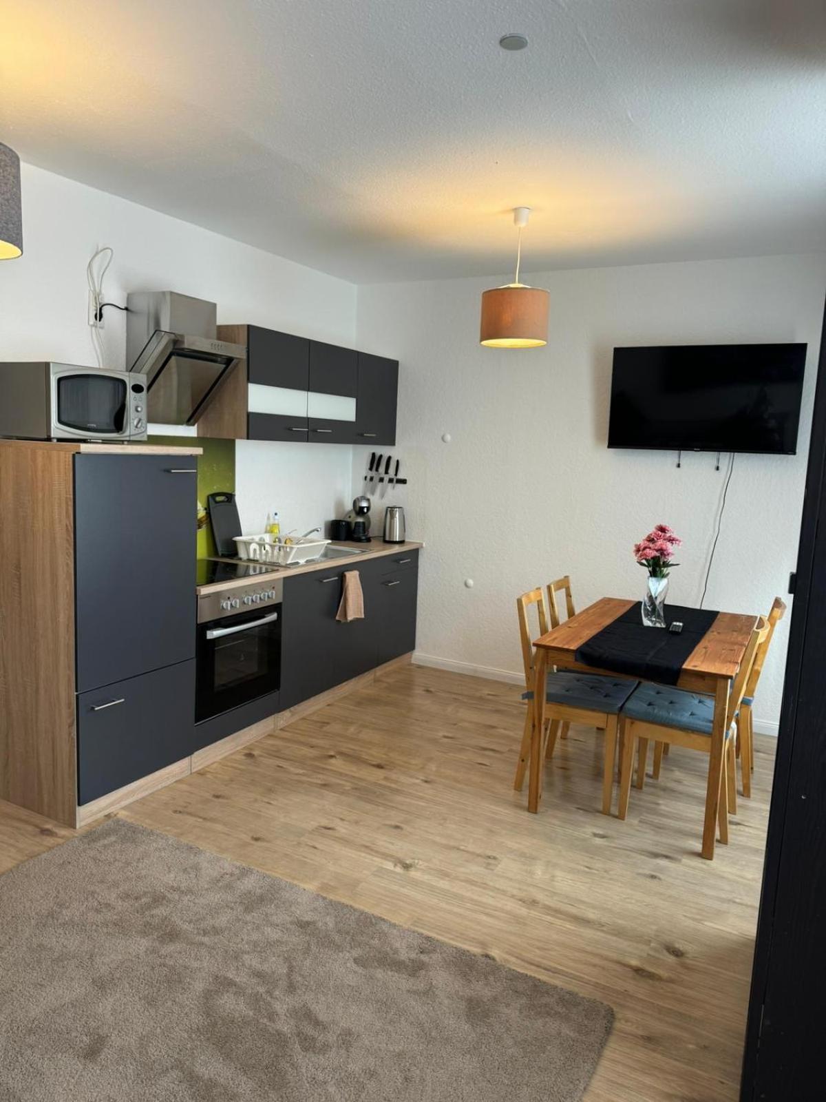 Apartment Apartment, 2p, Wifi, Kueche, Modern, Ruhig, Zentral *
